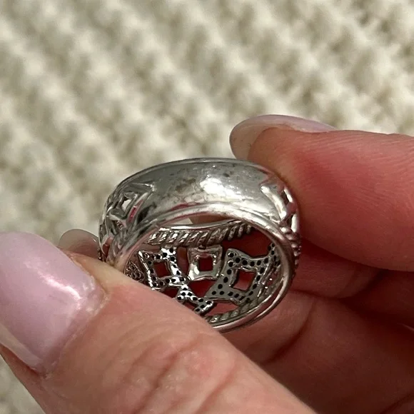 David Yurman Intricate Silver Ring - Picture 7 of 11